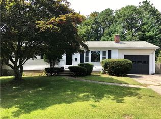 14 Clearview Dr, North Kingstown, RI 02852