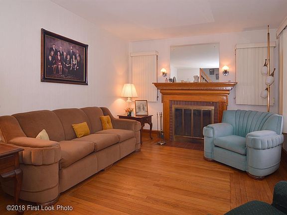 4th image of 3 Alden Dr