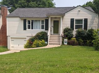1131 Winburn Dr, East Pt, GA 30344