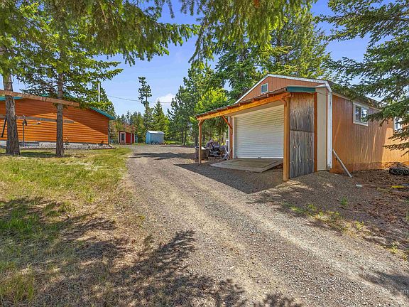 2nd image of 43874 Yellow Pine Ave