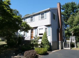 14 Lee Rd, Woburn, MA 01801