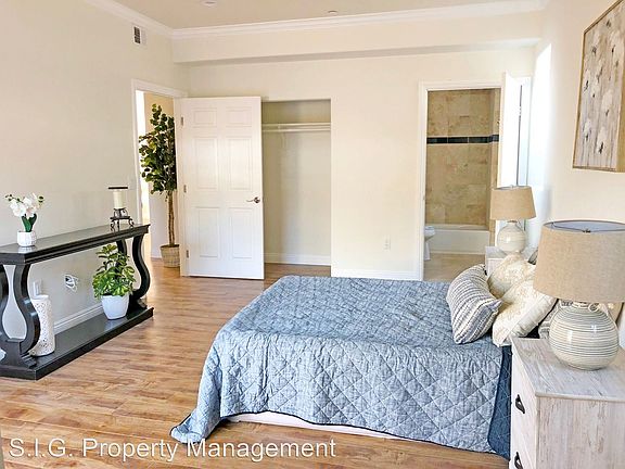 5th image of 10215 Tujunga Canyon Blvd Unit 208