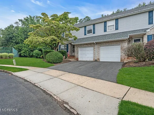 28 Hawthorn Drive, Edison, NJ 08820
