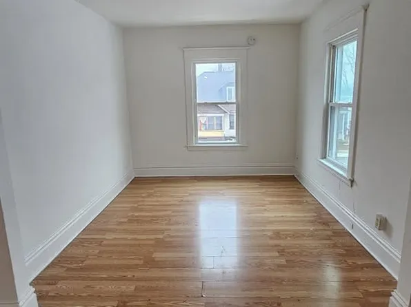 1156 Seneca St SW #2, Wyoming, MI 49509