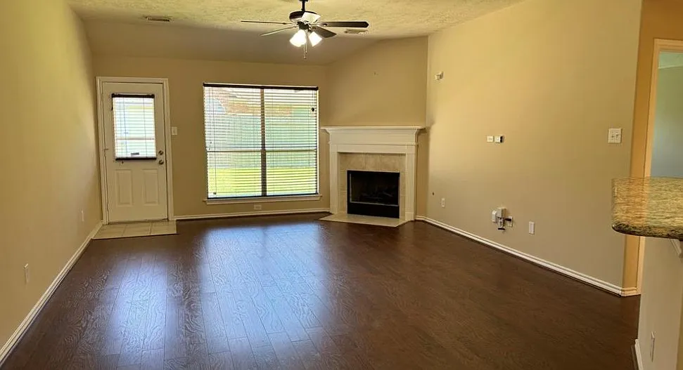 Building Photo - 20915 Broad Hollow Ct