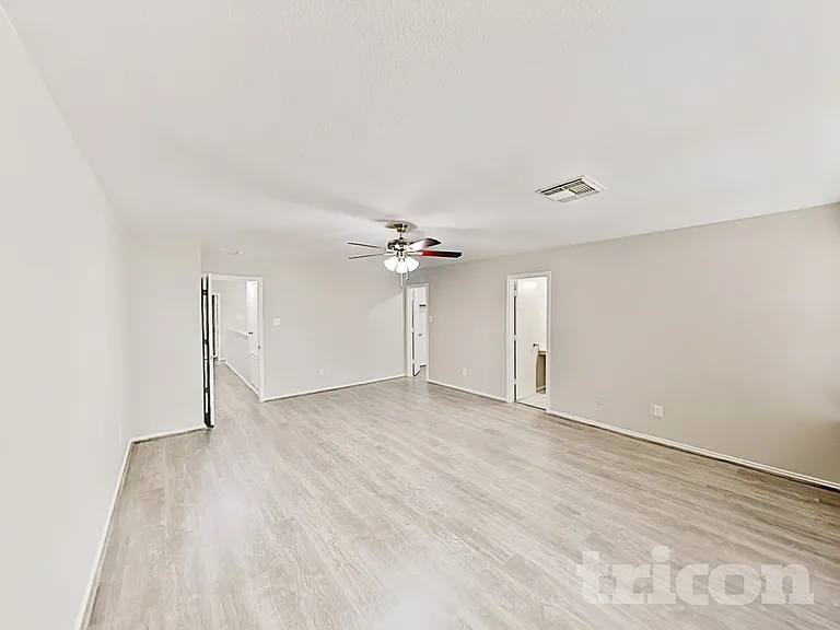 12402 Grossmount Dr — Photo 8