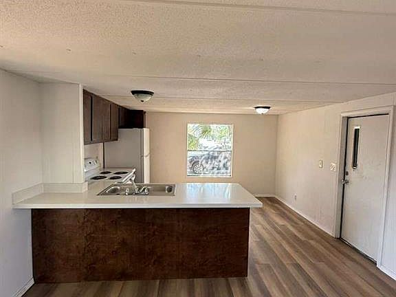 5th image of 708 Sunset St