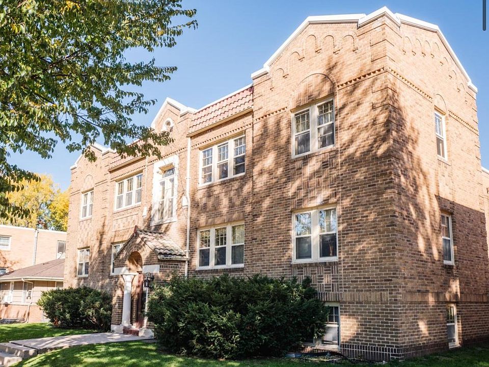 1st image of 3519 Emerson Ave S #201