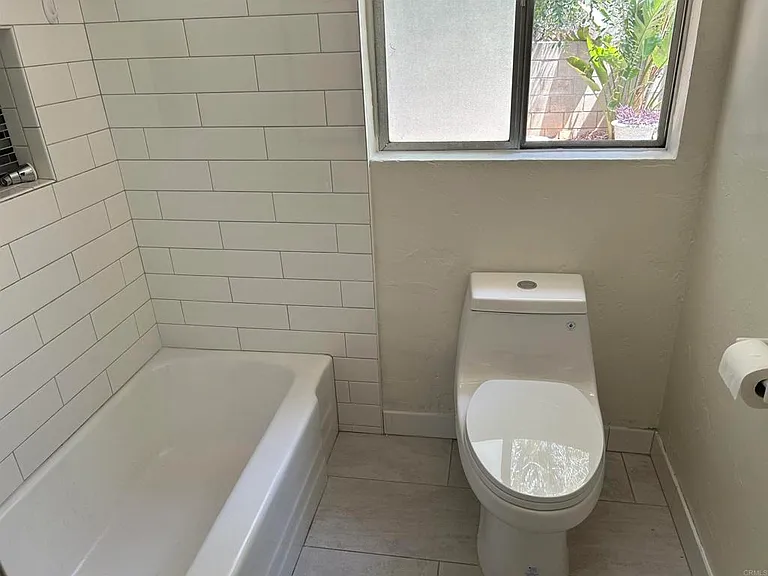8621 Willow Ter — Photo 17