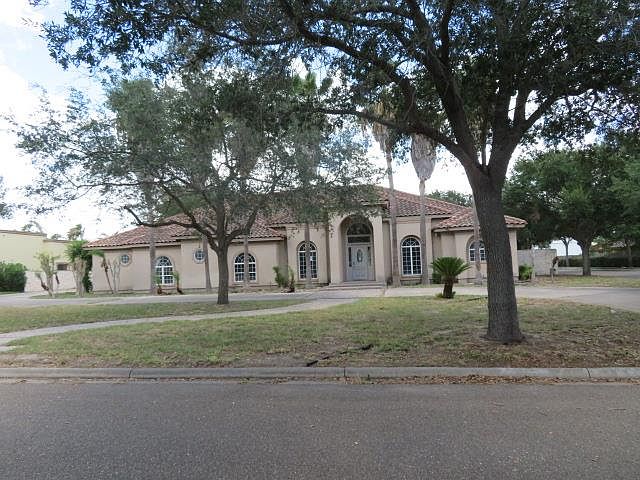 1st image of 3500 Oakwood Ln