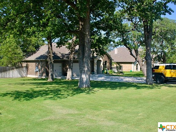 3rd image of 341 Mountain Rose Ln