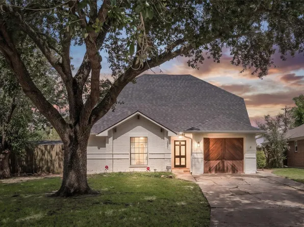 5501 Pecos St, Dickinson, TX 77539