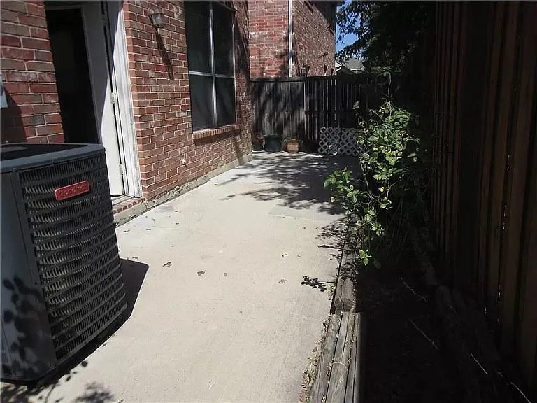 122 Seva Ct — Photo 10
