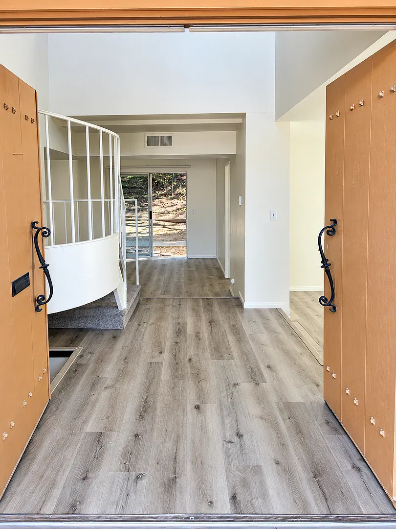 Spacious 5-Bedroom, 3-Bath San Carlos Home Near Mission Trails! — Photo 2