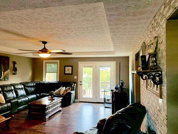4th image of 317 Jewell Ct