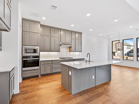 Deerfield II G kitchen