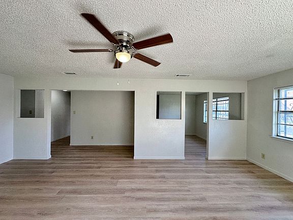 5th image of 1300 Gowen Dr