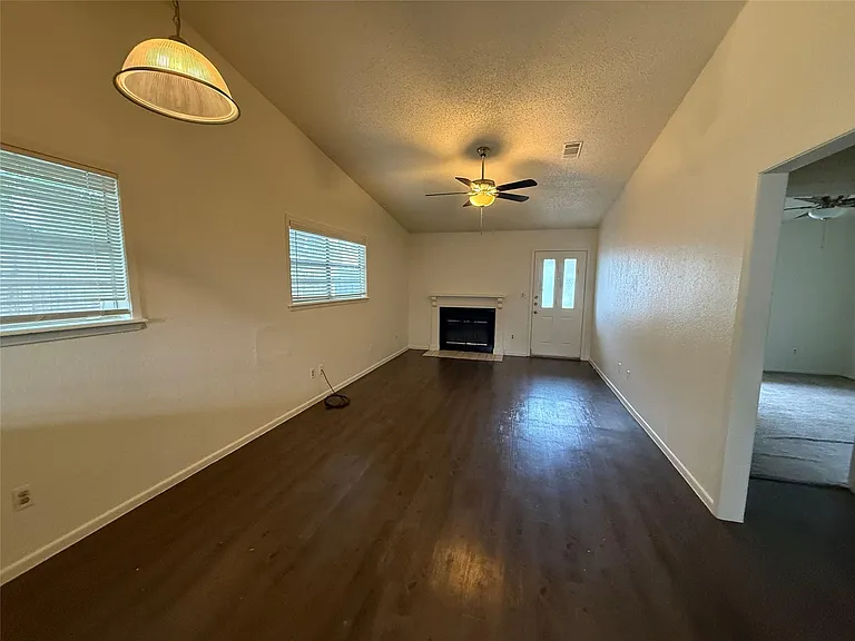 618 Mill St #B — Photo 5