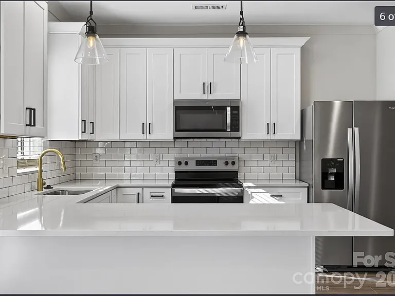 729 Wabash Ave — Photo 1