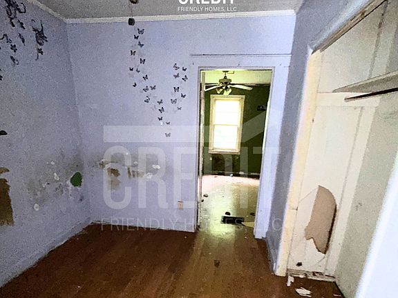 3rd image of 5919 Sherry Ave