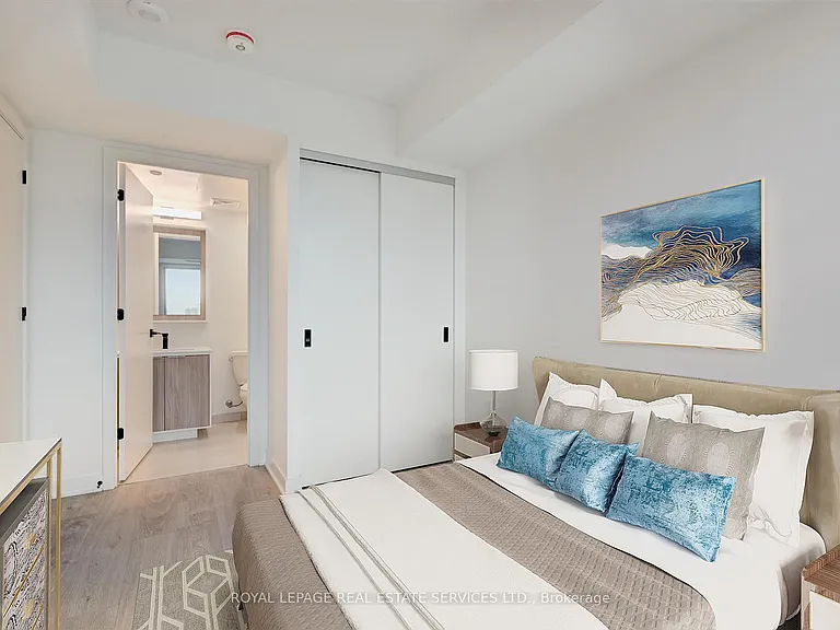 36 Zorra St #523 — Photo 9