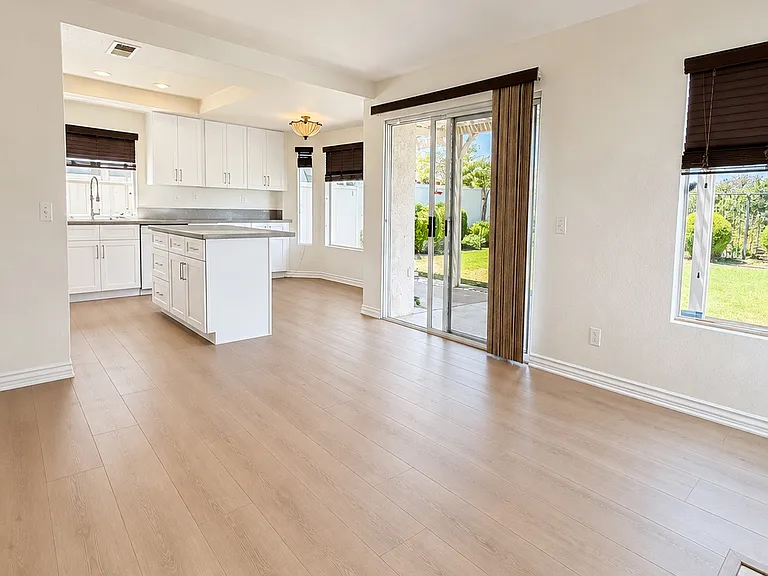 15434 Ficus St — Photo 9