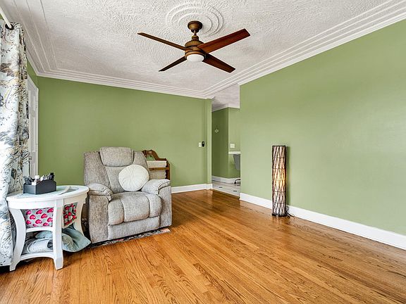 5th image of 4906 Adelia Dr