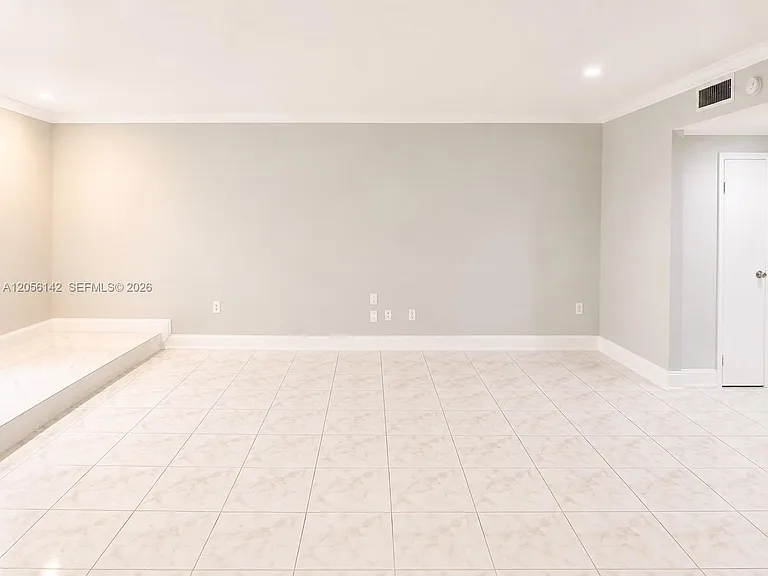 1607 NE 105th St #3-7 — Photo 8