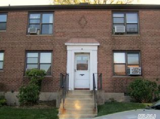 3640 171st St, Flushing, NY 11358