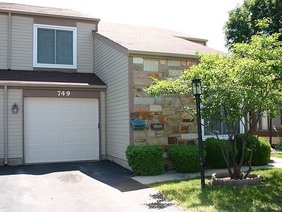 2nd image of 749 Biloxie Ct