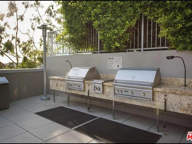13650 Marina Pointe Dr #1605 — Photo 23