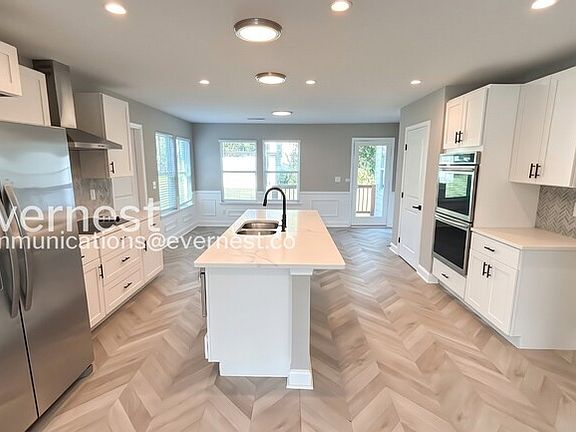 5th image of 1437 Greens Lake Rd