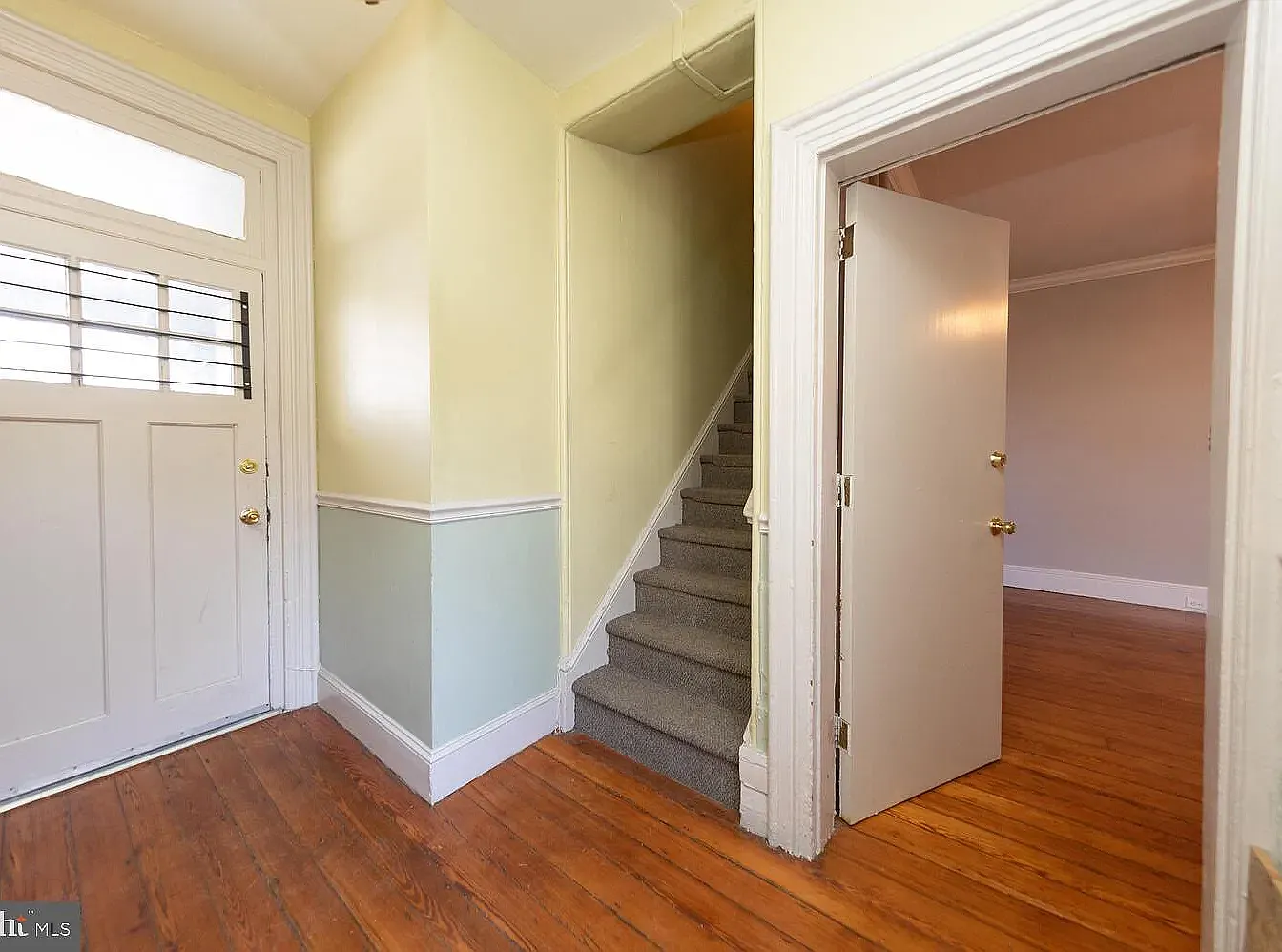 2 bed, 1300 sqft, $1,775 — Photo 1
