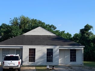 2041-2043 Helm Dr, Baton Rouge, LA 70820