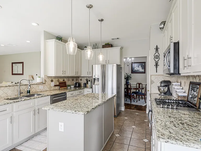 9921 Sean Dr — Photo 11