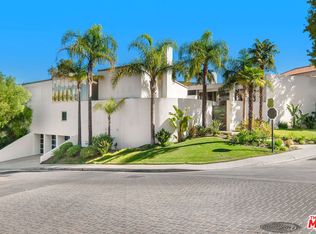 11975 Crest Pl, Beverly Hills, CA 90210