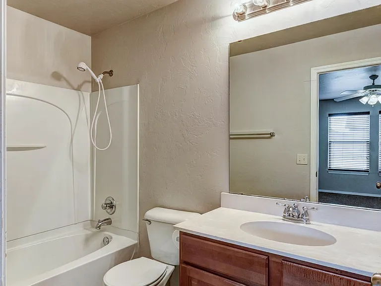 9528 SW 24th Ter — Photo 17