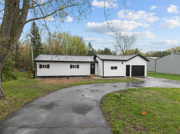 E2035 King Rd, Waupaca, WI 54981