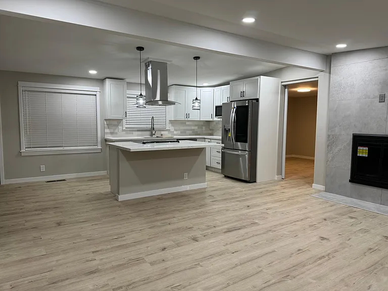 16209 Lake Hills Blvd — Photo 12