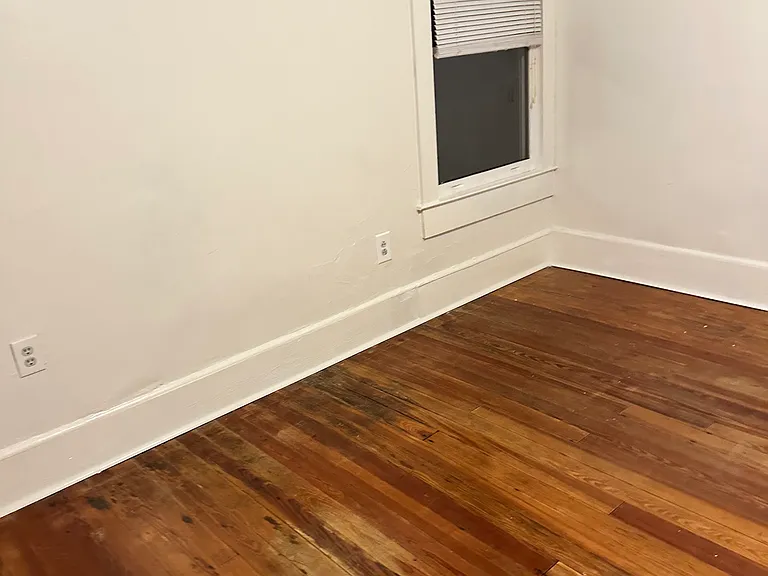 296 Arizona Ave NE #C — Photo 1