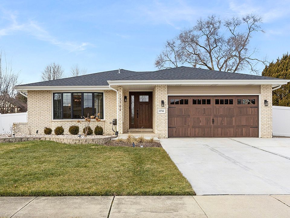 1st image of 13744 Coghill Ln