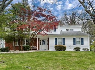 8 Briar Ct, Spring Valley, NY 10977
