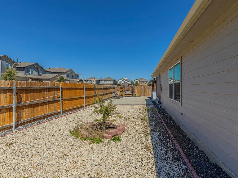 19000 Romano Dr — Photo 13