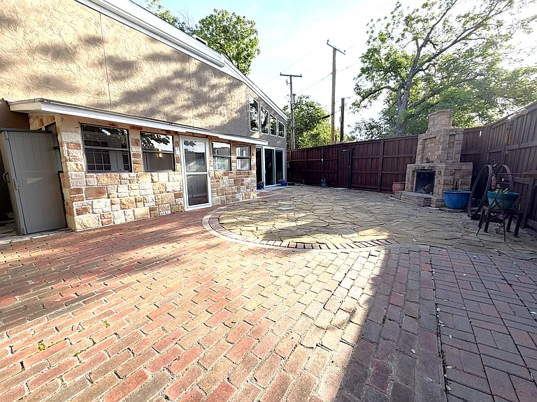1725 Ashland Ave — Photo 16