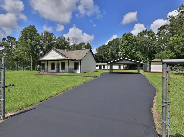 17232 Bent Pine Dr, Conroe, TX 77302