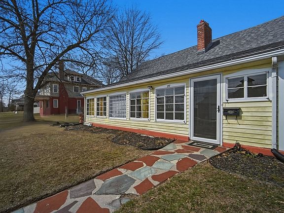 4th image of 77 Locust St