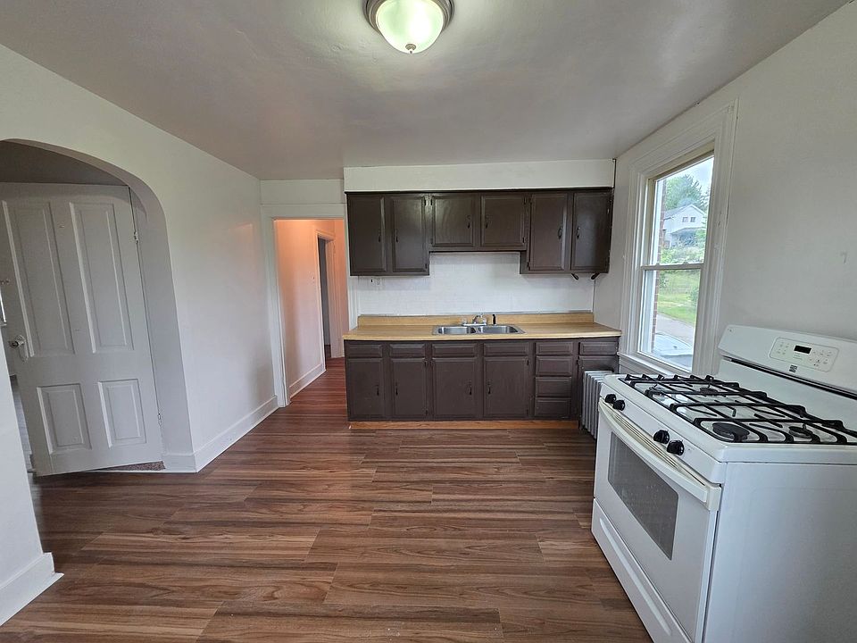 1st image of 703 1/2 Waddell Ave