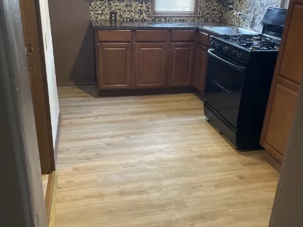 32 Vernon Pl, Buffalo, NY 14214