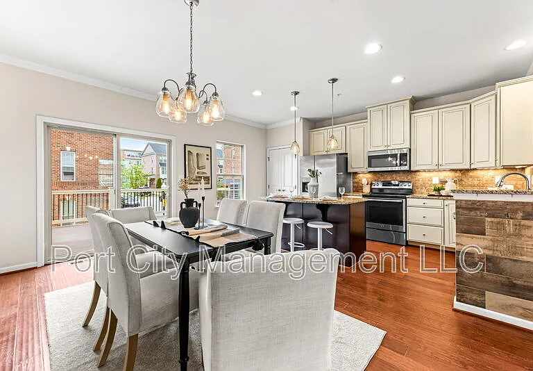 840 Oldham St #1 — Photo 5