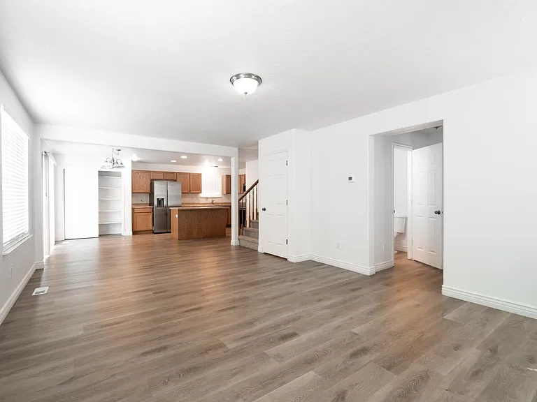 1162 S 1430 E — Photo 5